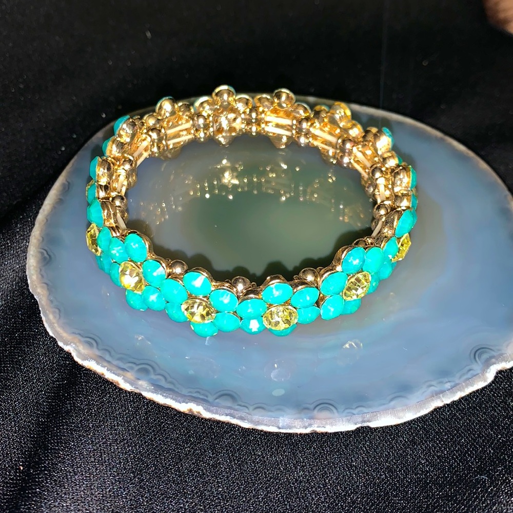 Flower aqua rhinestone stretchy bracelet
